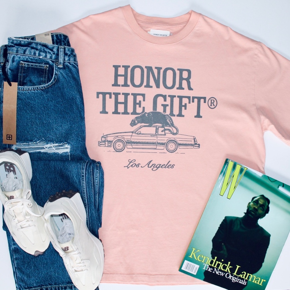 HONOR THE GIFT HTG PACK TEE IN PEACH
